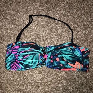 Halter bikini top
